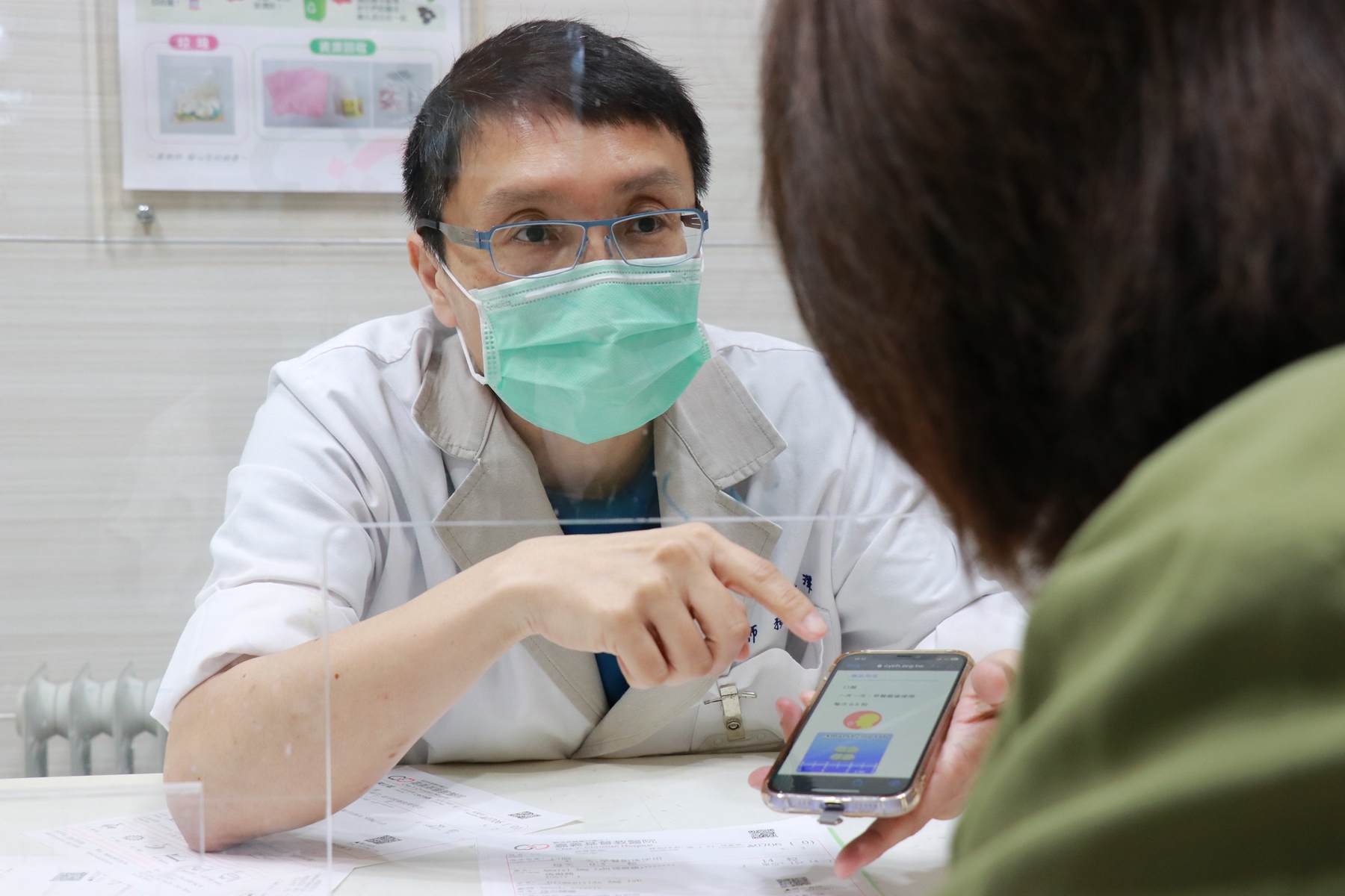 藥怎麼吃? 嘉基首創英、越、印尼多國語音藥袋 貼心只為了更放心