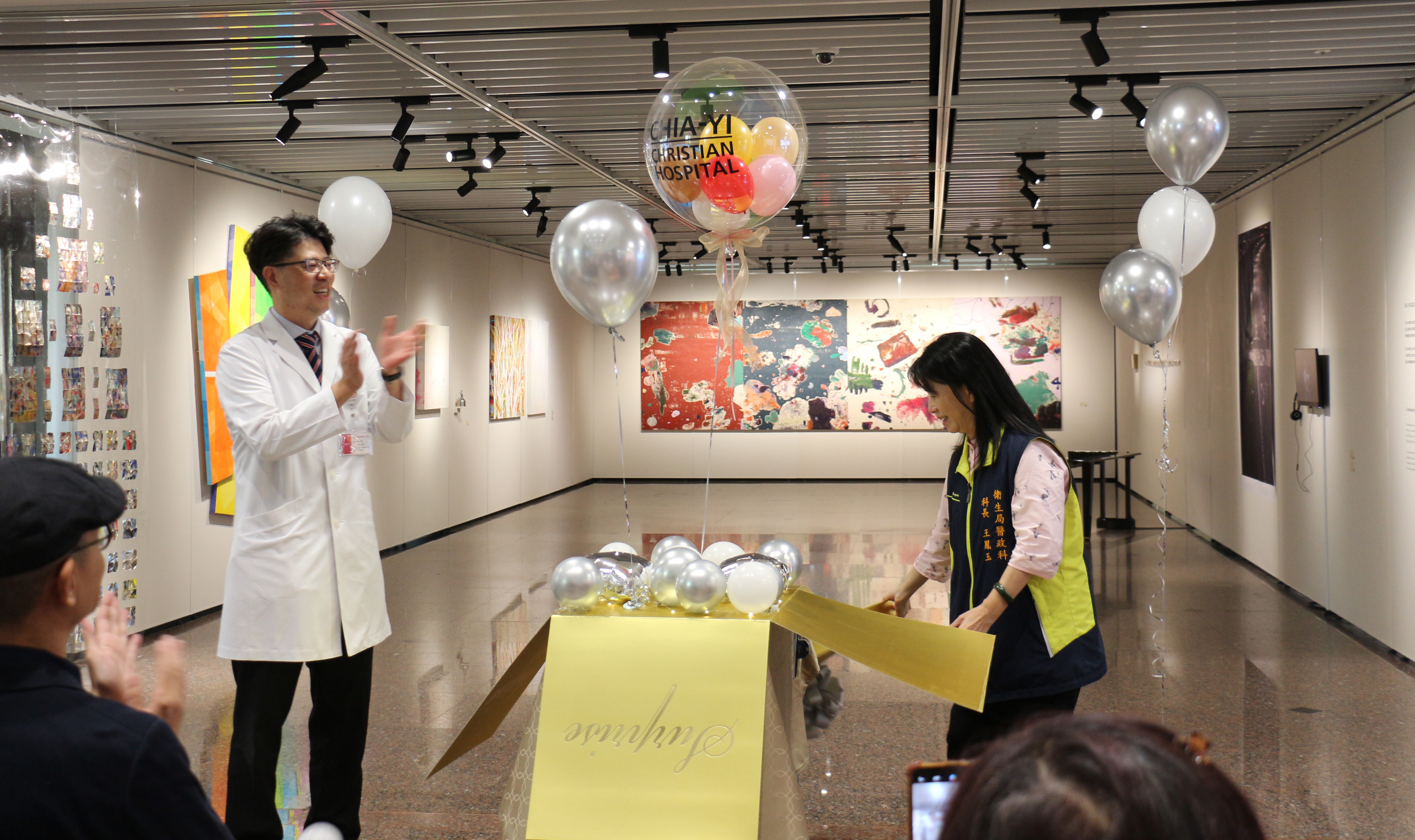 嘉基「珍珠藝廊」溫暖揭幕  以愛與美學交織信仰力量　陪伴病人走過療癒旅程