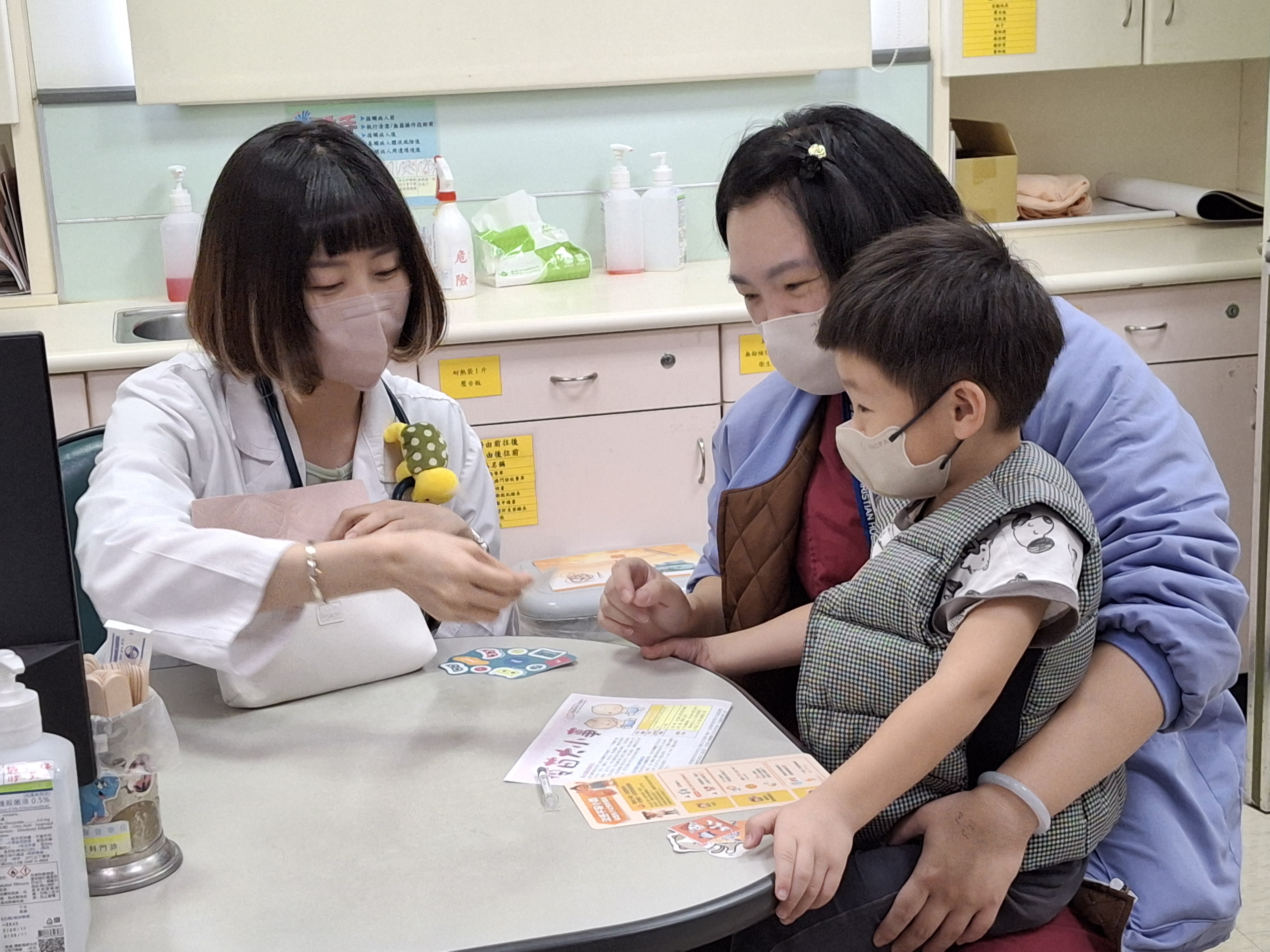 孩子不是不專心！夜夜鼻塞打鼾、白天揉眼喊累　嘉基醫師提醒-小心過敏性鼻炎偷走睡眠力